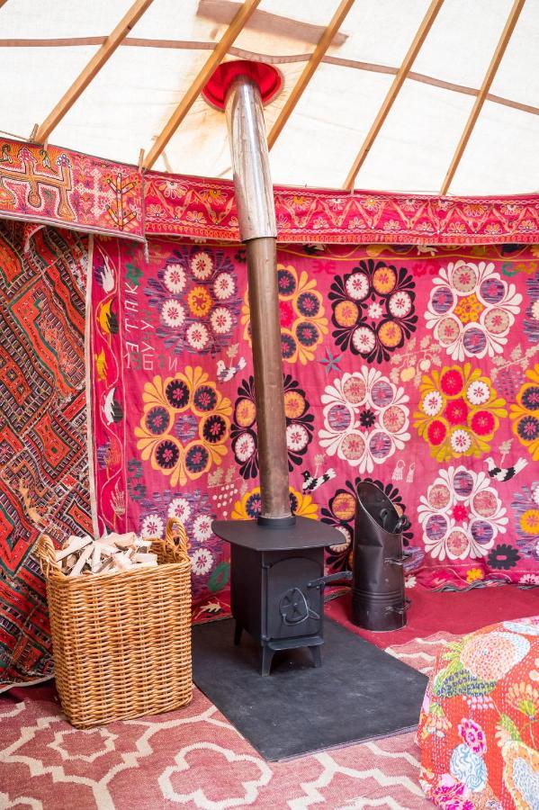 Festival Yurts Hay-On-Wye Hotel Buitenkant foto