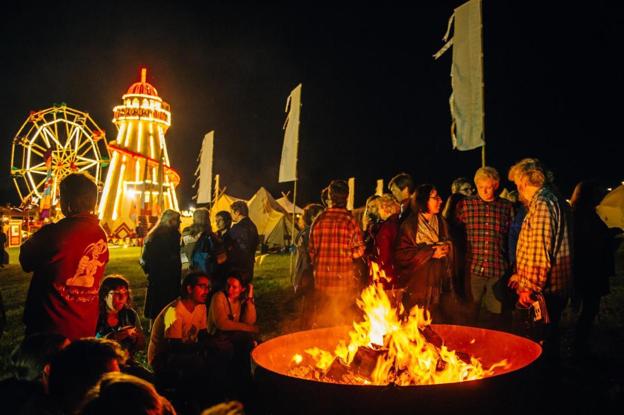 Festival Yurts Hay-On-Wye Hotel Buitenkant foto